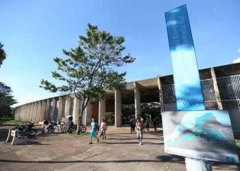 Novo governo terá como desafio recompor orçamento da educação