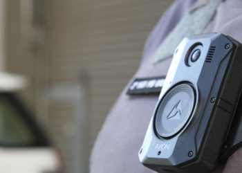Governo do RJ deve entregar prazo para câmeras em uniformes policiais