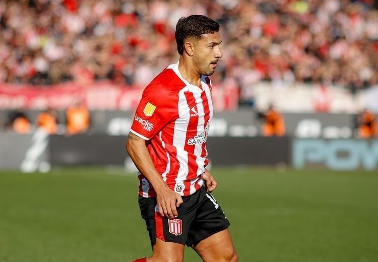 lateral-argentino-embarca-para-se-apresentar-ao-fortaleza