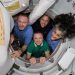 ao-vivo:-acompanhe-a-chegada-de-astronautas-que-ficaram-‘presos’-no-espaco-por-9-meses