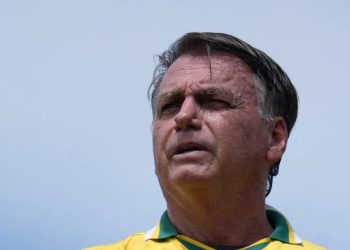 bolsonaro-pede-oracao-a-presos-do-8-de-janeiro:-‘deus-ha-de-fazer-justica’