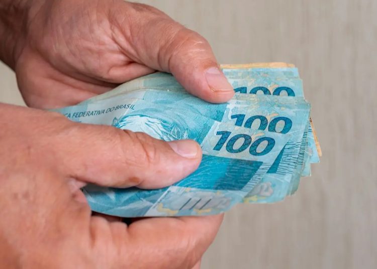 credito-consignado-para-clt-entra-em-vigor-nesta-sexta-feira;-confira-como-vai-funcionar
