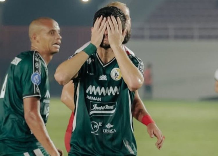idolo-do-athletico-vive-ostracismo-em-lanterna-da-indonesia