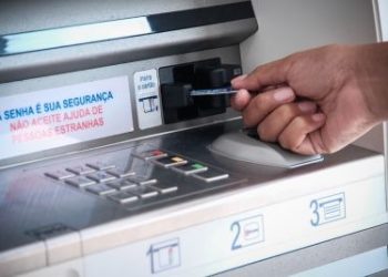 claudio-castro-antecipa-pagamento-de-fevereiro-do-funcionalismo-estadual