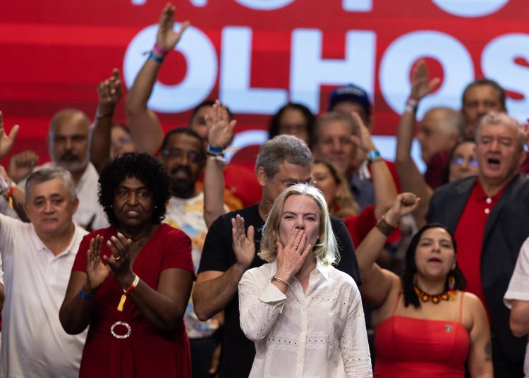 ida-de-gleisi-para-governo-lula-antecipa-discussao-sobre-sucessao-no-pt