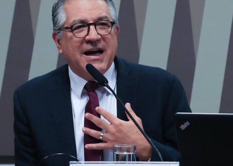 padilha-atende-82-parlamentares-em-sua-primeira-ida-ao-congresso