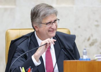 pgr-se-manifesta-contra-pedido-de-bolsonaro-para-tirar-dino-e-zanin-de-julgamento