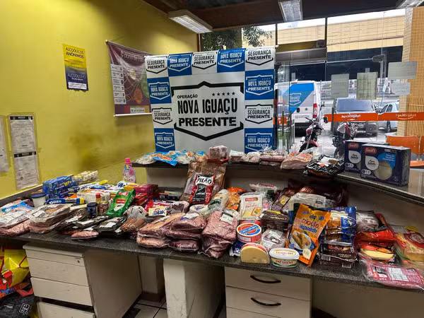 seguranca-presente-prende-mulher-que-furtou-cerca-de-r$-4,5-mil-em-produtos-de-supermercado