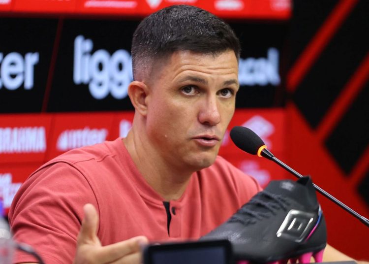 time-a-ser-batido?-barbieri-responde-sobre-peso-do-athletico-na-serie-b