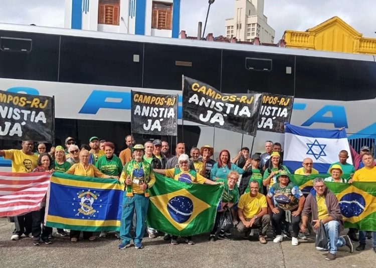 campistas-marcam-presenca-em-ato-pro-anistia-com-bolsonaro,-em-sao-paulo