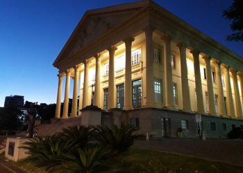 camara-de-campos-gasta-quase-r$-50-mil-com-excursao-para-nova-iguacu-e-populacao-paga-a-conta 