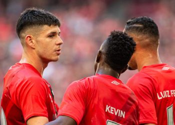 tecnico-diz-que-meia-do-athletico-mudou-“da-agua-para-o-vinho”