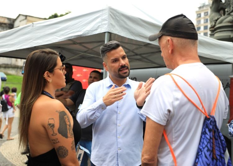 vereador-pablo-mello-recebe-denuncias-da-populacao-carioca-no-‘o-povo-pergunta’