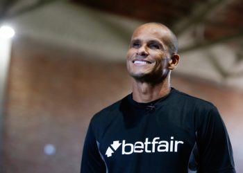 rivaldo-enaltece-qualidade-de-garro-e-hugo-souza:-“fazem-falta-no-corinthians”