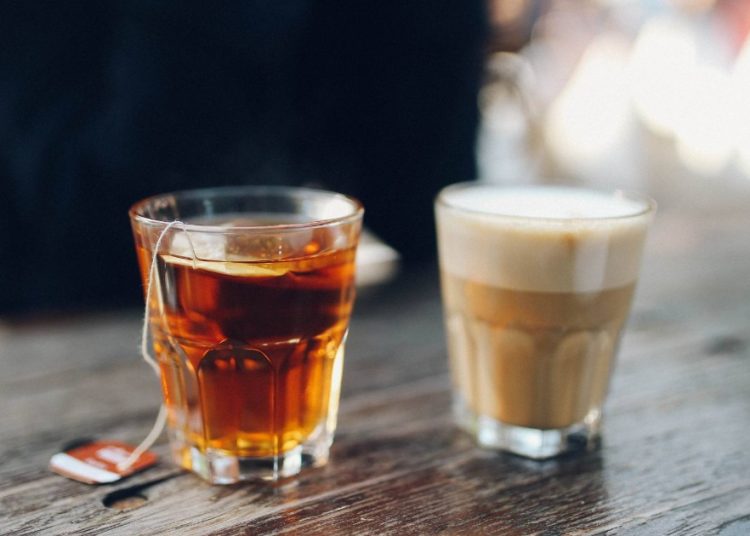 consumir-cafe-e-cha-pode-ajudar-a-prevenir-avc