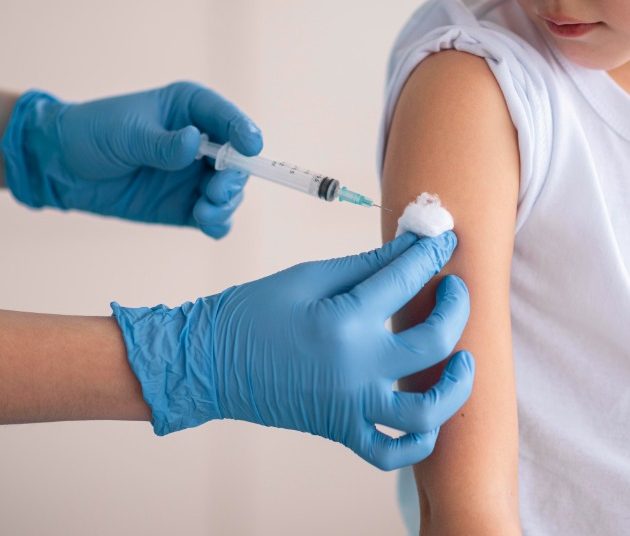 vacinacao-contra-febre-amarela:-protecao-essencial-para-evitar-complicacoes