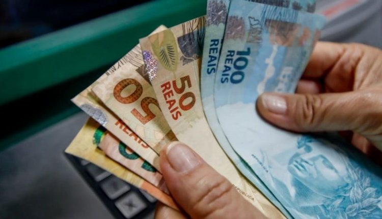 aposentados-e-pensionistas-comecam-a-receber-antecipacao-do-13o