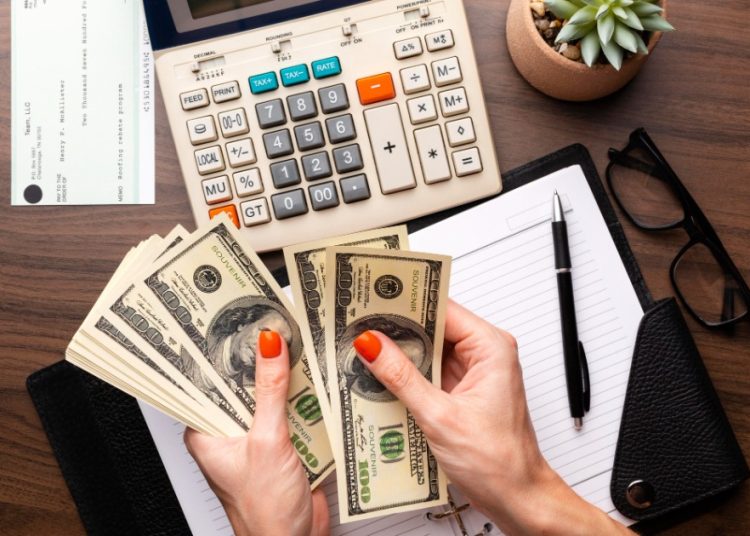 salario-em-dolar?-5-fatores-para-escolher-uma-plataforma-confiavel-e-receber-seus-pagamentos