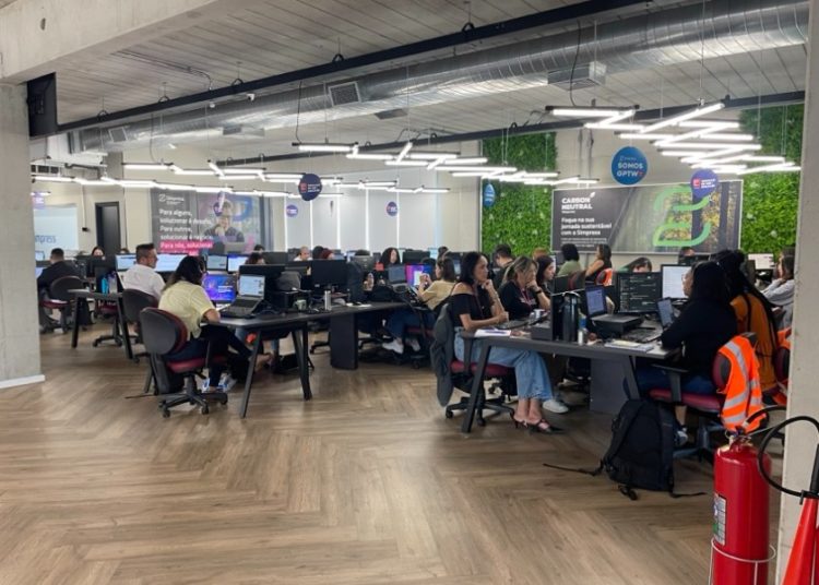 simpress-anuncia-investimento-de-750-milhoes-de-reais-em-sua-operacao-em-2025