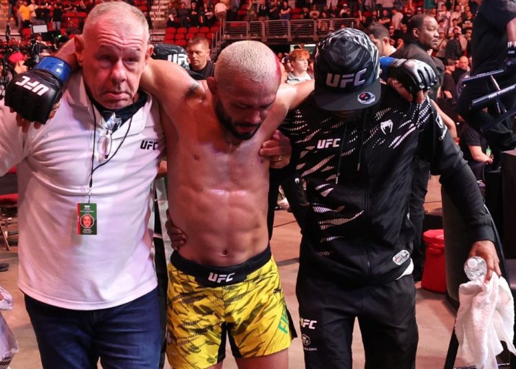 ufc:-brasileiro-sofre-lesao-feia-e-desabafa-apos-derrota