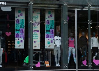 comercio-podera-abrir-com-funcionarios-no-dia-das-maes