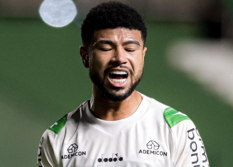 coritiba-perde-mais-uma-fora-de-casa-e-aumenta-distancia-para-o-g4-da-serie-b