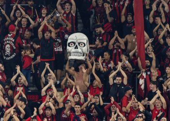 surge-a-associacao-“nosso-atletico”,-um-poder-paralelo-no-athletico
