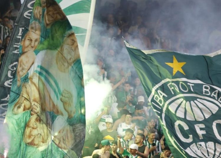 coritiba-celebra-40-anos-do-brasileiro-com-evento-e-provoca-athletico:-“fui-campeao-primeiro”