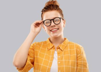 parar-de-usar-os-oculos-de-grau-pode-prejudicar-a-saude-ocular?