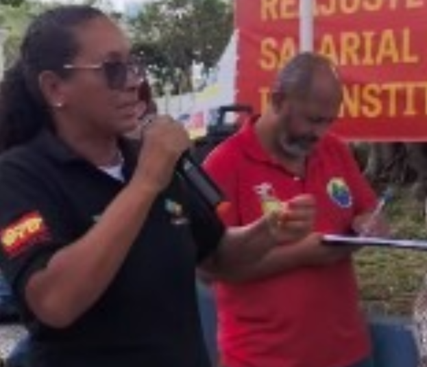 Servidores de Campos protestam e cobram abertura de negociações com a Prefeitura