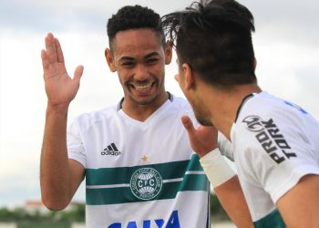 matheus-cunha-no-manchester-united-relembra-erro-grosseiro-do-coritiba