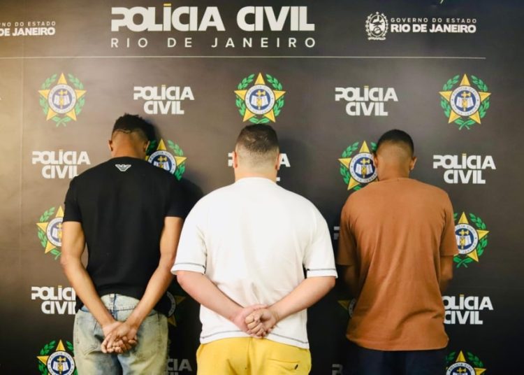 Operação contra receptadores de celulares prende três suspeitos em Campos