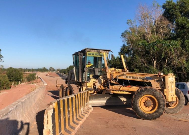 estrada-dos-ceramistas-e-liberada-em-sistema-de-pare-e-siga