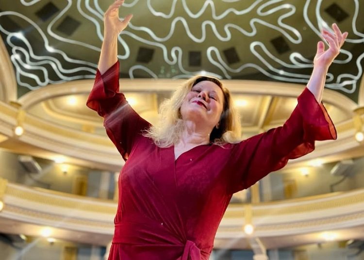 ‘sou-gostosa-e-simpatica’:-vera-fischer-fala-sobre-aceitacao-da-idade-e-procedimentos-esteticos-–-jovem-pan