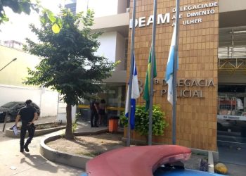 estudante-e-agredida-por-colega-dentro-de-escola-em-campos