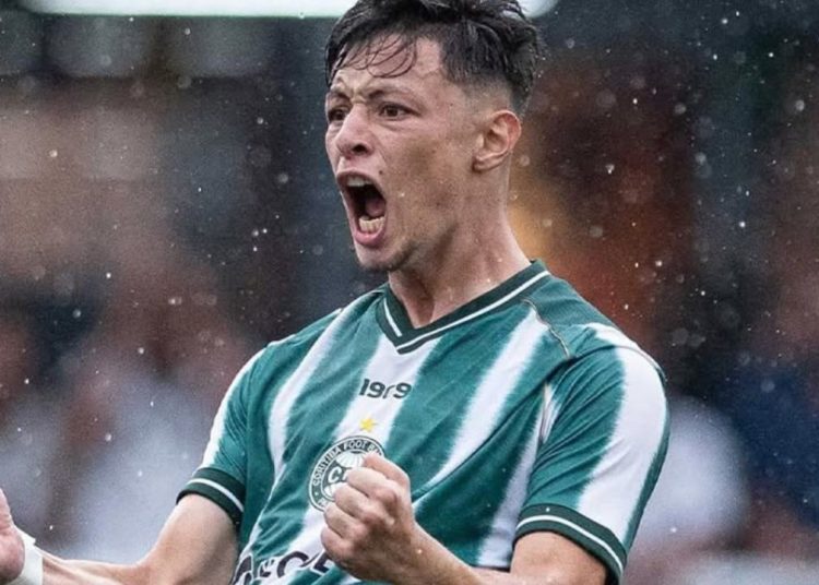 promessa-do-coritiba-supera-drama-com-lesao-e-busca-retorno-com-mozart