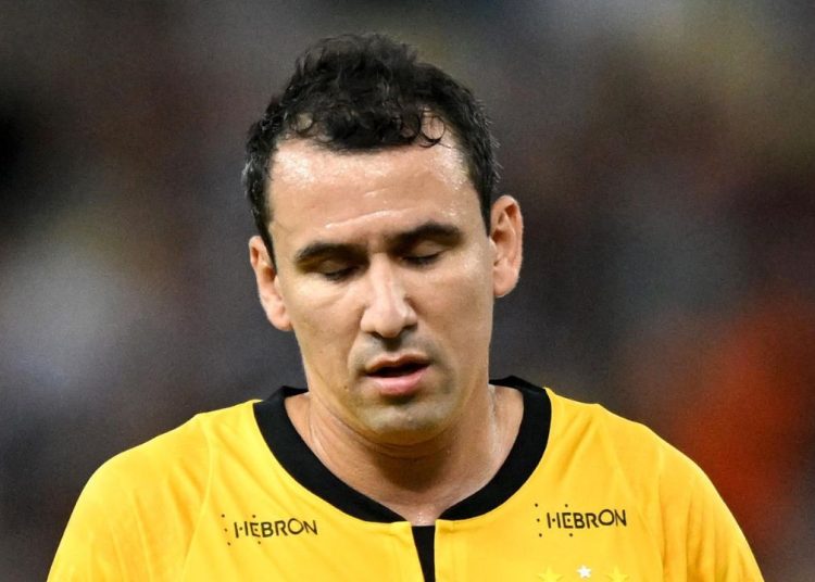 atacante-pablo-e-agredido-por-torcedor-do-sport-em-invasao-a-ct