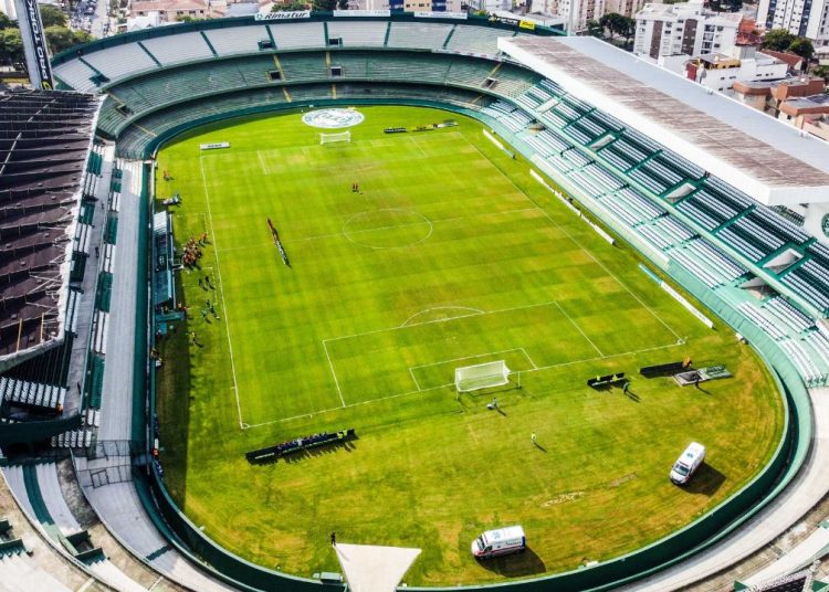 coritiba-vive-expectativa-para-o-maior-publico-de-2025-no-couto-pereira