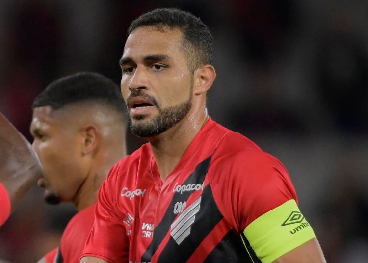 serie-b:-athletico-reencontra-o-volta-redonda-apos-19-anos