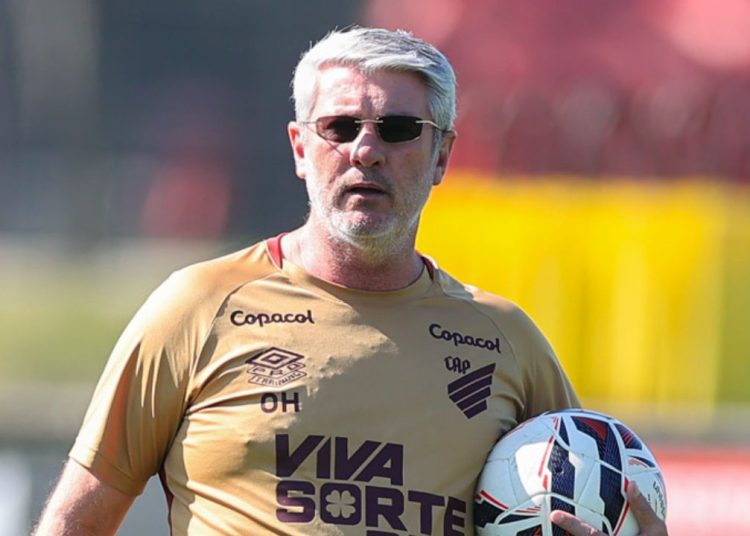 odair-tem-a-responsabilidade-de-mudar-as-coisas-no-athletico-|-augusto-mafuz