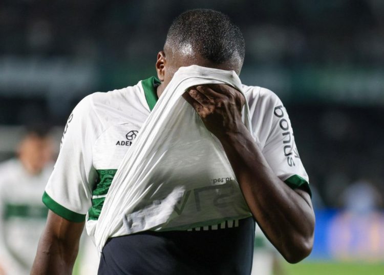 coritiba-x-paysandu:-resultado,-gols-e-ficha-tecnica-|-serie-b-2025