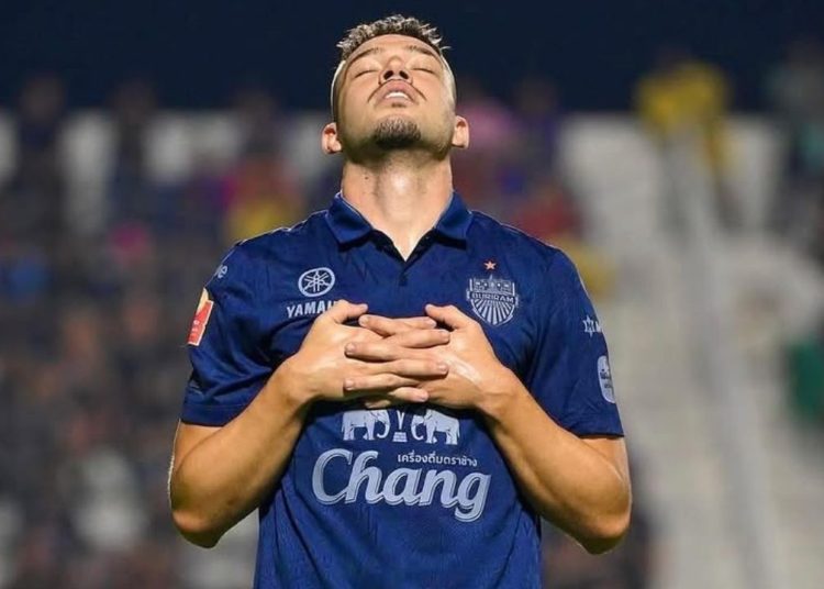 ex-athletico-e-sao-paulo-vira-fenomeno-na-tailandia