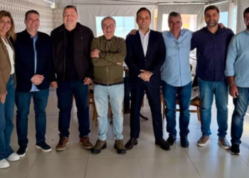 De Welberth Rezende a Washington Reis, passando por Wladimir Garotinho: dissidentes se reúnem em Macaé para discutir sucessão no Rio