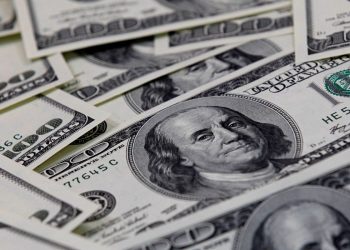 Dólar cai para R$ 5,42 após declarações de presidente do Fed