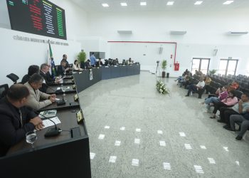Reforma de praça, de calçamento, vistoria nos diques, desapropriação de casarão e ampliação de cemitério em pauta na Câmara de SJB