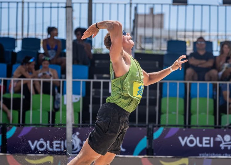 Jovem campista se destaca no vôlei de praia e conquista espaço em torneios nacionais