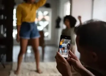 Senado aprova projeto contra adultização de crianças na internet