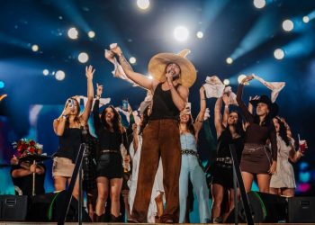 Noah Centineo choca fãs aos aparecer loiro e musculoso para viver Ken em ‘Street Fighter’