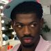 Lil Nas X permanecerá preso até segunda após andar seminu em Los Angeles