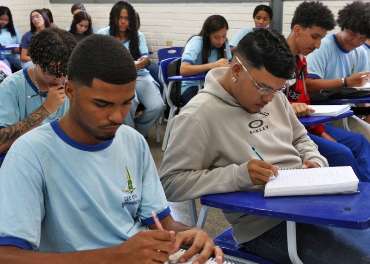 Pé-de-Meia: pagamento da 7ª parcela começa nesta segunda-feira
